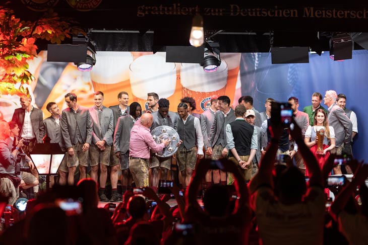 FC Bayern München ist Deutscher Meister 2022: Paulaner Fanfest im Biergarten des „Paulaner am Nockherberg“ mit den Bayern am 14.05.2022 (Foto: FCB Media)